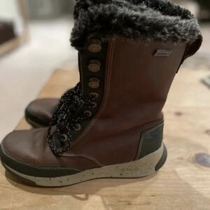 Chaco Women’s Gorpcore Snowplow leather Borealis Tall waterproof/cuff boots sz 7